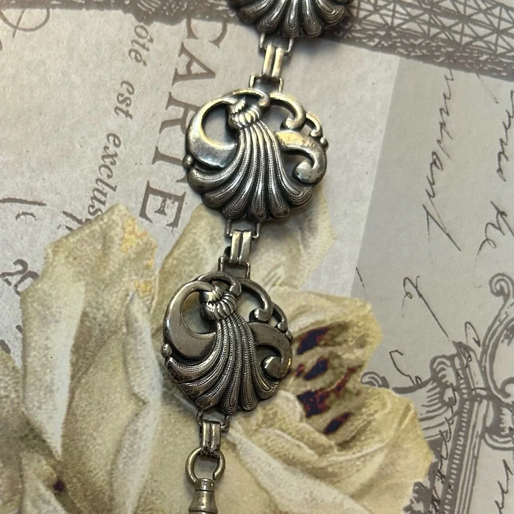 Amazing vintage sterling silver round panel bracelet FAN motif